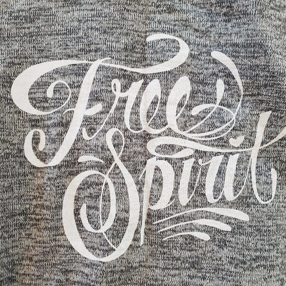 Fifth Sun Womens High-Low Sweater Size XS Gray Free Spirit Graphic Long Sleeve - Picture 5 of 10